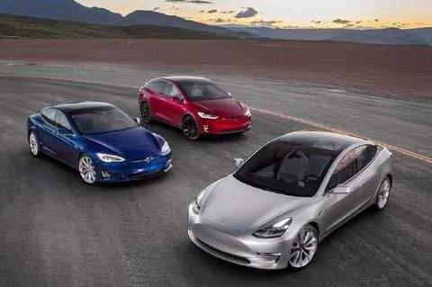 特斯拉新车降价到20多万，开售当天订单15万台？网友：慢慢来