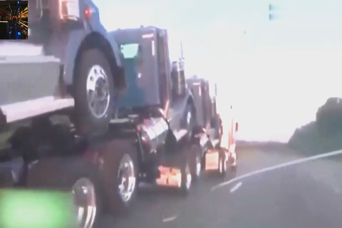 史上最牛卡车司机，转弯那技术真让人佩服！