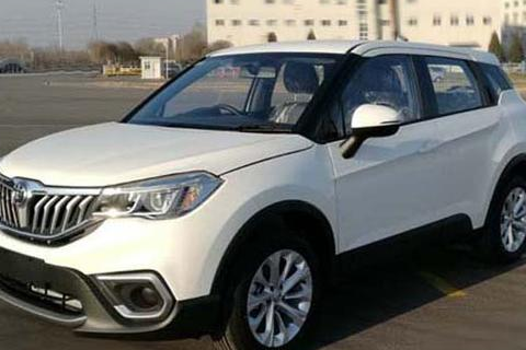 国产中华又出新车，配超大尺寸中控屏，都叫板宝骏510！