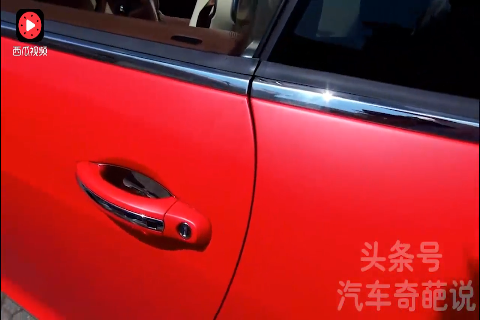 价值500万的宾利跑车，如果不是看过视频我连引擎盖都不会开