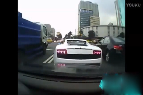 真是不差钱啊，超级跑车的作死瞬间！