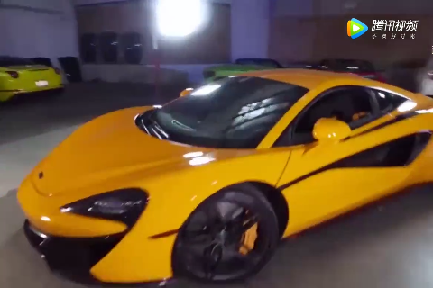 500万的迈凯伦跑车，女销售按下钥匙告诉你什么叫做人性化！