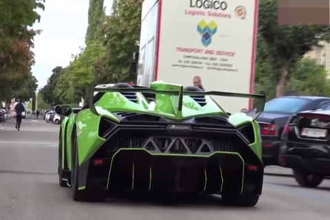 兰博基尼毒药 LA法拉利等跑车 你觉得哪个你能惹得起