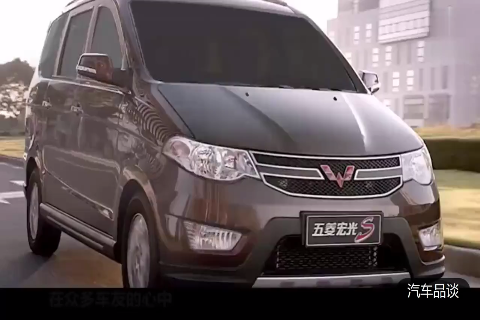 五菱神车厂，专业造神车！这款7座SUV，后独立悬挂让人流口水！