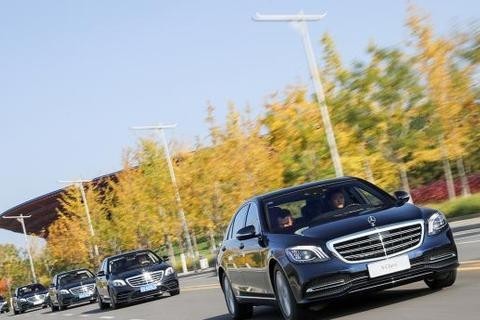 豪华车“大队长”全新奔驰S级轿车，每一个细节是令人信服的！
