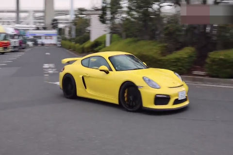 岛国实拍跑车炸街暴走 那个富二代你过来我不打你