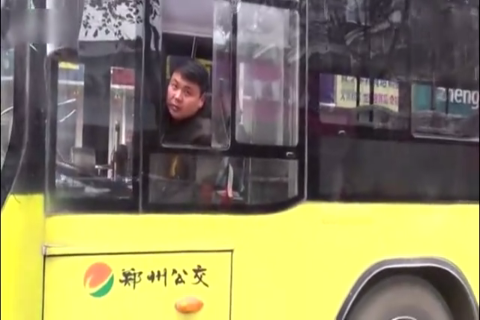 一分钟看懂APA自动泊车系统-女司机的停车福