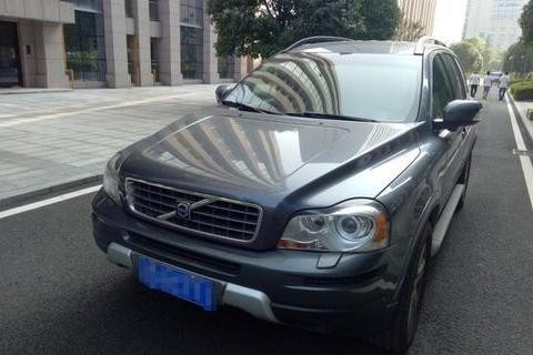 花15万买辆近10年车龄VOLVO，每次看到后尾箱的时候不经意地笑了