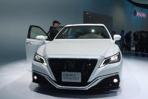 实力打脸雅阁，不输奥迪A6比凯美瑞漂亮，25万起还买啥帕萨特