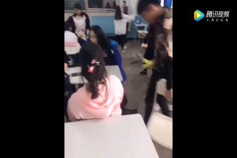 多少钱买女生内衣视频_女生内衣(3)