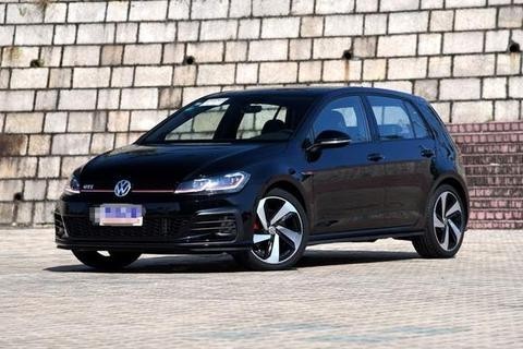 2018款高尔夫外观大改款，新增两款不同动力，开回家过年毫无问题