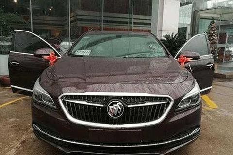 这才是最厚道B级车，刚上市怒降5万，仅18万比帕萨特值