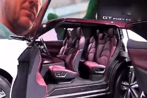 7座SUV超大空间，后排就像家里的沙发