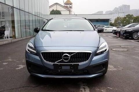 还看啥雅阁思域,全新国产豪车沃尔沃仅18万,买它比帕萨特更值！