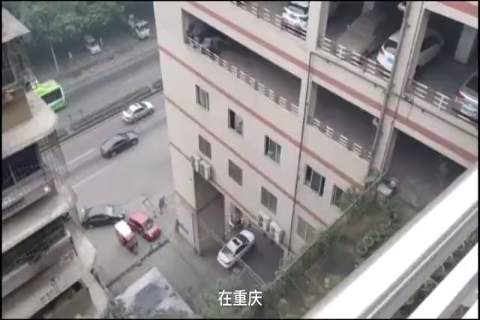 见过出租车爬6层楼加气么？斜眼笑！