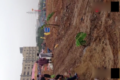 专业越野suv在越野场地上也玩越野