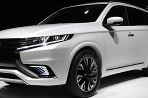 三菱推出全新SUV，百公里油耗1.4L，仅售12万，三菱要崛起了？