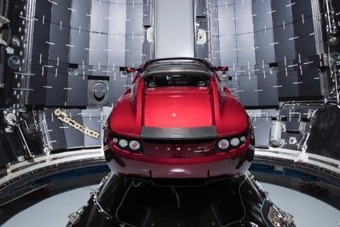 这一次，特斯拉真的上天了