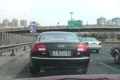 北京最牛的10辆小号车，见到这车，开奔驰都要掏手机拍照