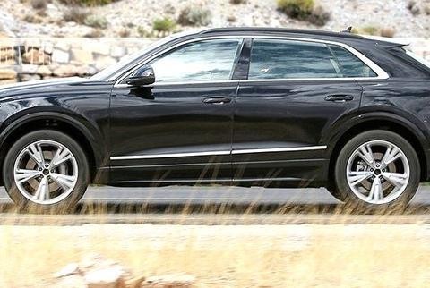 奥迪Q8低伪装试车照片，奥迪新旗舰Coupe型SUV