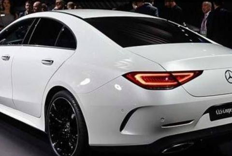 全新奔驰CLS亮相北京车展，还能捍卫住它最美奔驰的称号吗