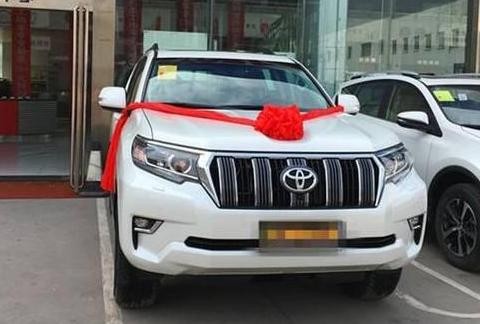 他花70万购买2018新款丰田霸道 500KM感叹3.5L就是陆地巡洋舰！