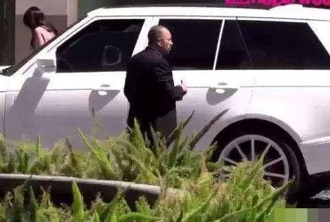 卡戴珊这款加长版的路虎，首售价00万左右？