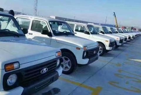 俄罗斯的热销越野车，纯机械四驱，媲美吉姆尼纯进口卖12万起