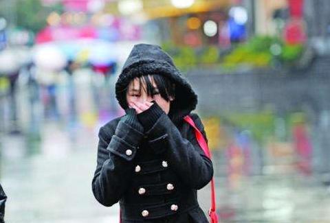 高州一夜入冬 昨天穿短袖 今天穿棉袄 鬼知道我经历了