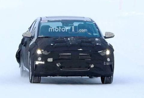 现代伊兰特电动版谍照首曝