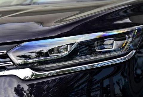 最不像“面包”车的MPV，5 2座椅布局，配1.8T发动机7.6s破百