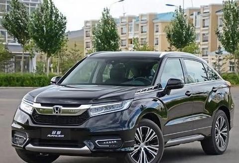 谁说SUV不省油？它一箱油跑700Km售价超20万每月却卖出10000辆