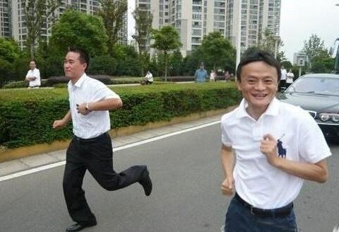 中国最有钱的三个男人都开什么车？其中一个太低调！