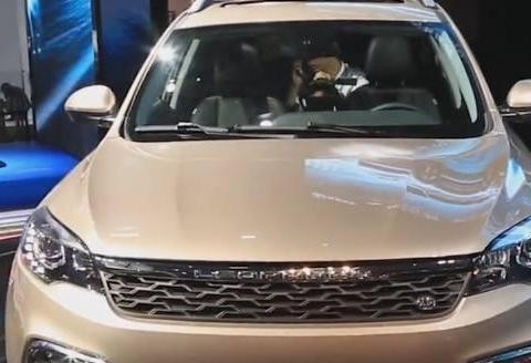 国产神车哈弗H6后继有人，号称保时捷路虎结合体，仅售9万！