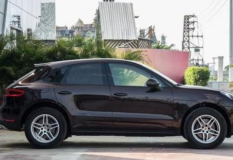 比BBA还吃香，跑车外观提不到素车，顶配112万卖到断货