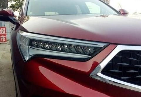 放弃CR-V，25万上路这款，大灯比奥迪还漂亮，比大众有档次