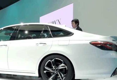 日本劳斯莱斯，皇室的指定用车，第三代丰田世纪上市