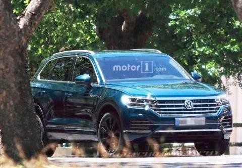 褪去以前的严肃西装 全新途锐设计向Arteon看齐