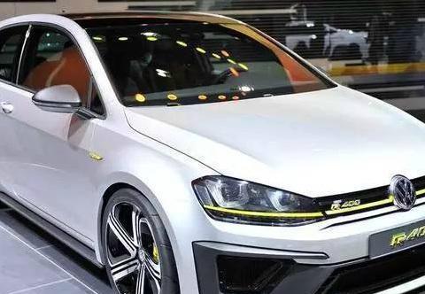 性能优越的大众高尔夫R400，百公里加速只需3，9秒