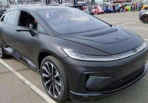 乐视FF91现身街头, 磨砂质感超卡宴, 未上市已有6万订单