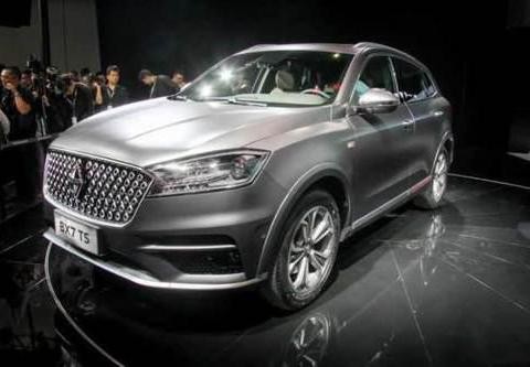 正宗德系SUV, 内饰奢华不输宝马, 开出去比奥迪Q5还有面子!