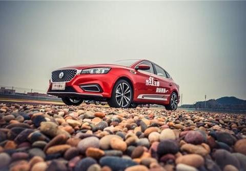 名爵 6 和本田思域选哪一个更好一些 ?