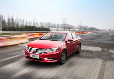 谁拥有最高“品价比”新款荣威i6深度对比日产轩逸！