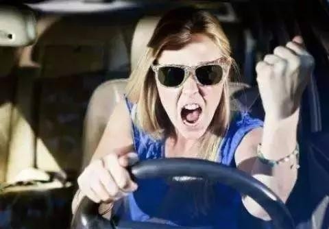 这些话，如果你坐在副驾驶，请把它咽在肚子里！