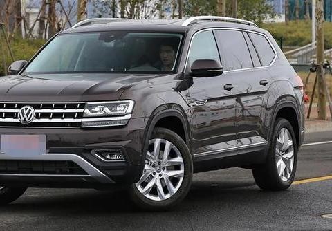 15万买大众途昂，交车时老公落泪，谢谢厂家，给我们这次机会