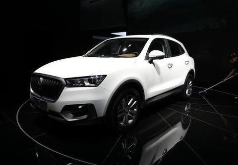 适合年轻人开的三款SUV，大气时尚价格还不贵，哪个是你心头爱？