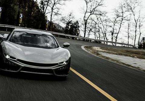 真正的中国版特斯拉，再有三个月上市，一看外形就被迷住，70万
