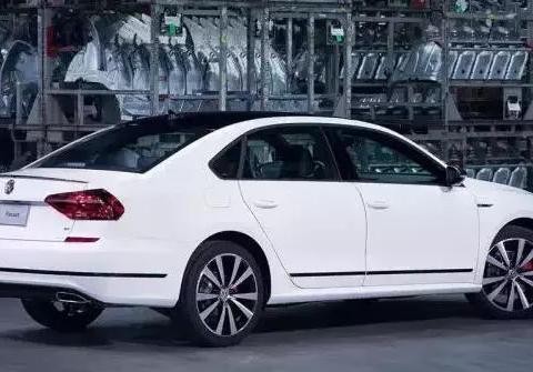 帕萨特推出GT版车型, 售价18万! 迈腾地位不保!