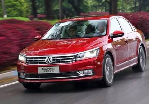 2018款全新帕萨特来袭，颜值高配置强，还买什么帝豪GL