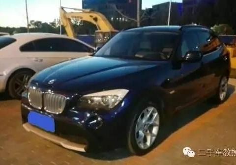 白天开挖掘机晚上开宝马: 90后小伙自嘲道自己不是蓝翔毕业的